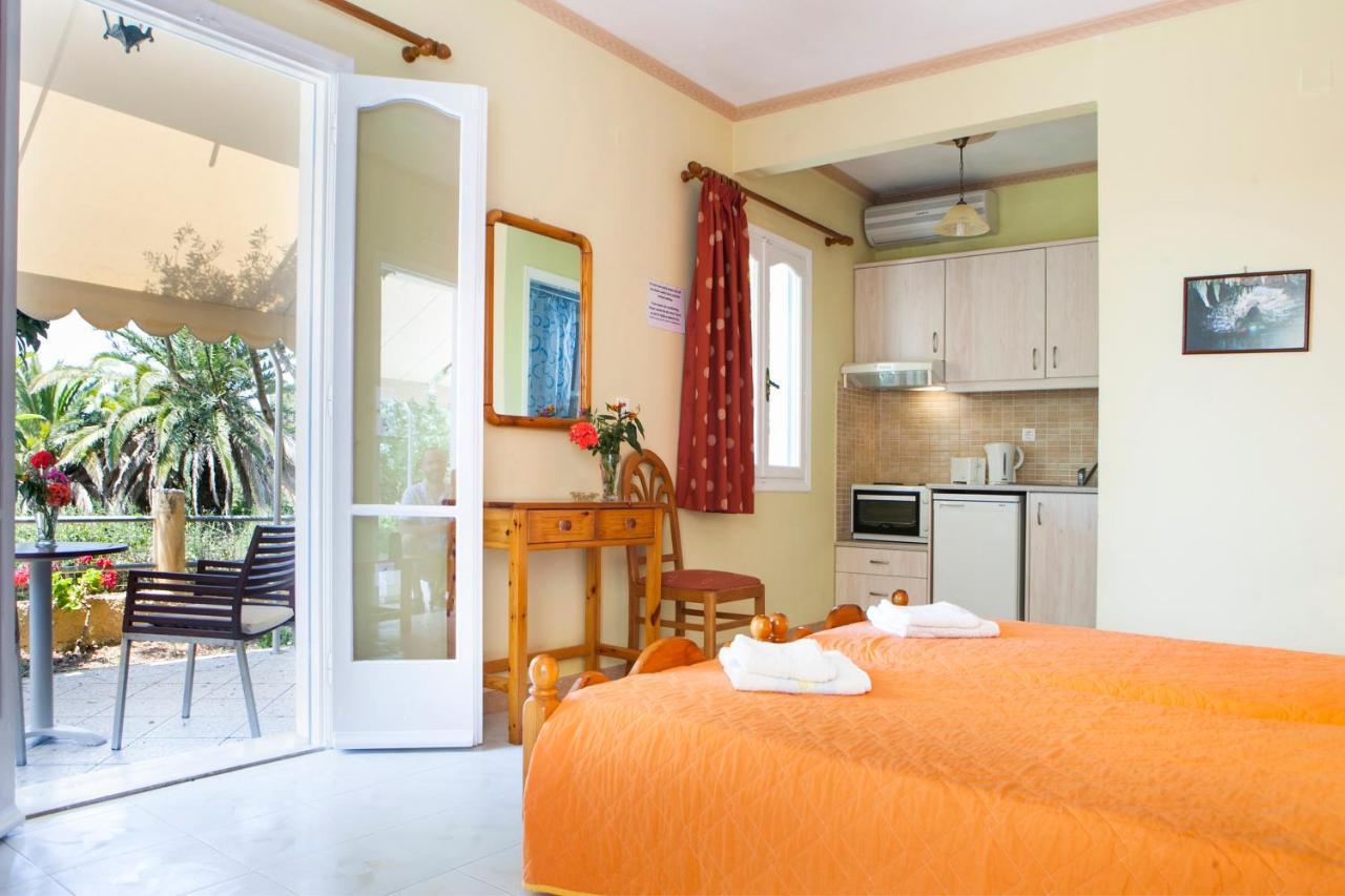 Tzivras Villa & Apartments Lassi  Habitación foto