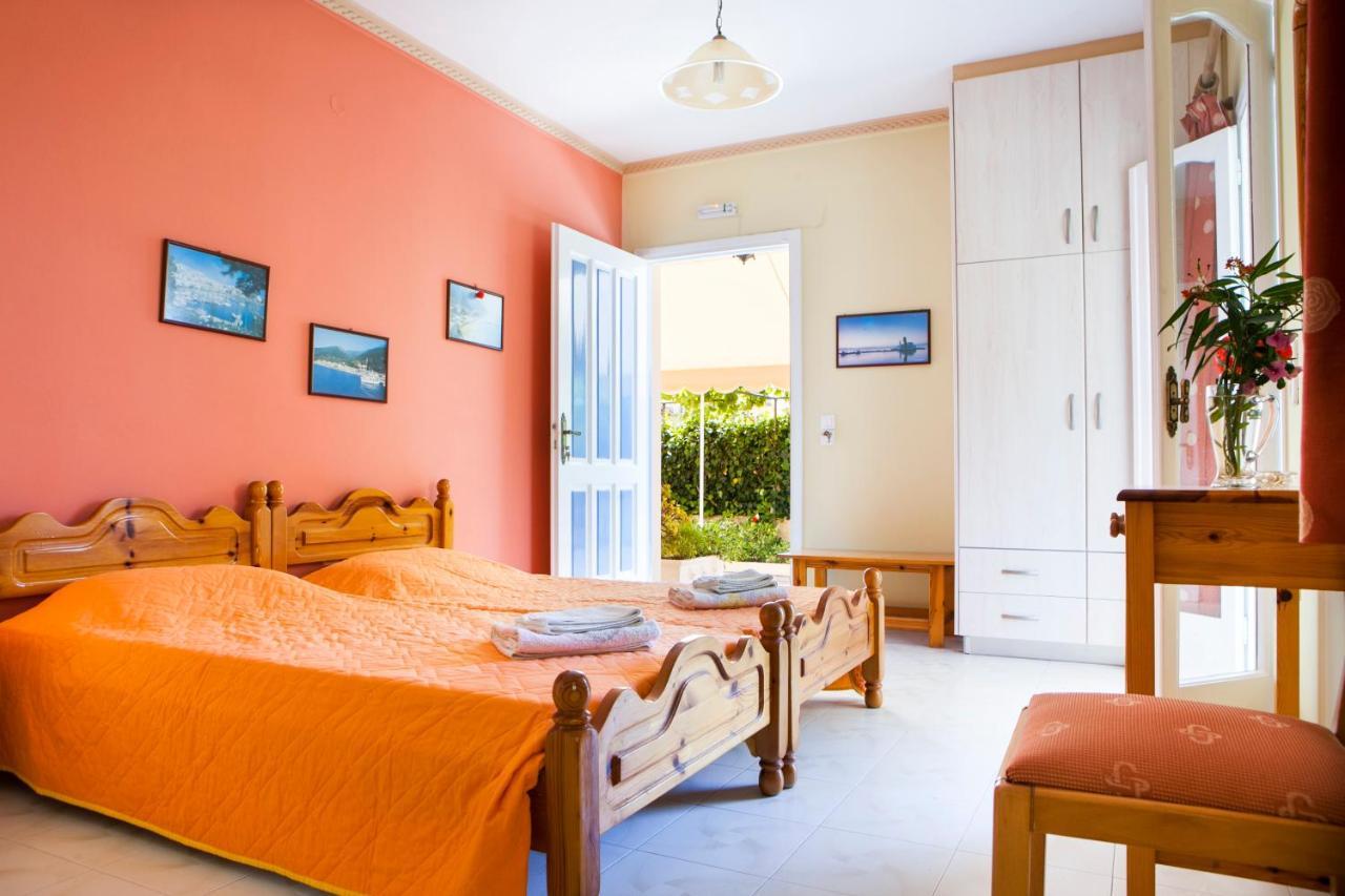 Tzivras Villa & Apartments Lassi  Habitación foto
