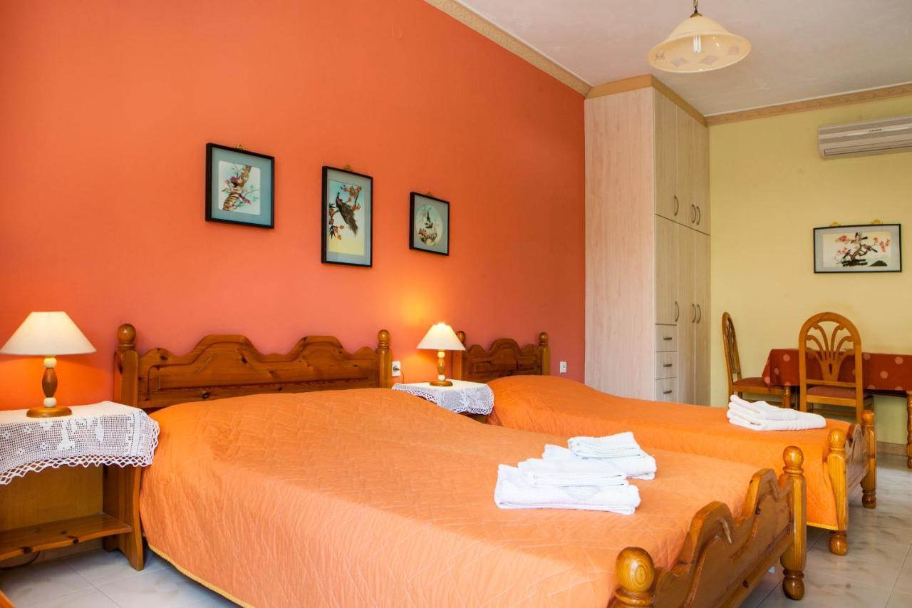 Tzivras Villa & Apartments Lassi  Habitación foto