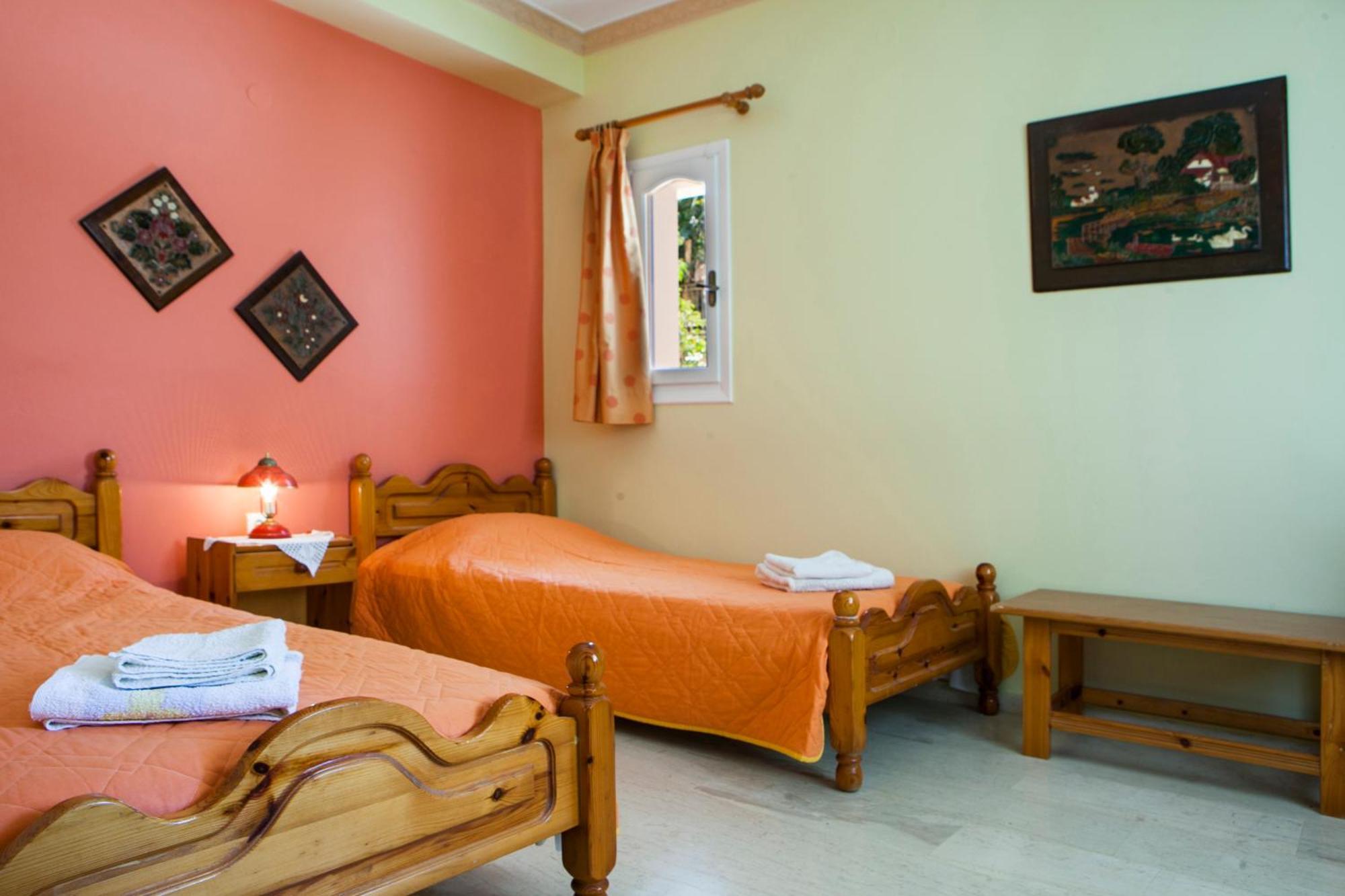 Tzivras Villa & Apartments Lassi  Habitación foto