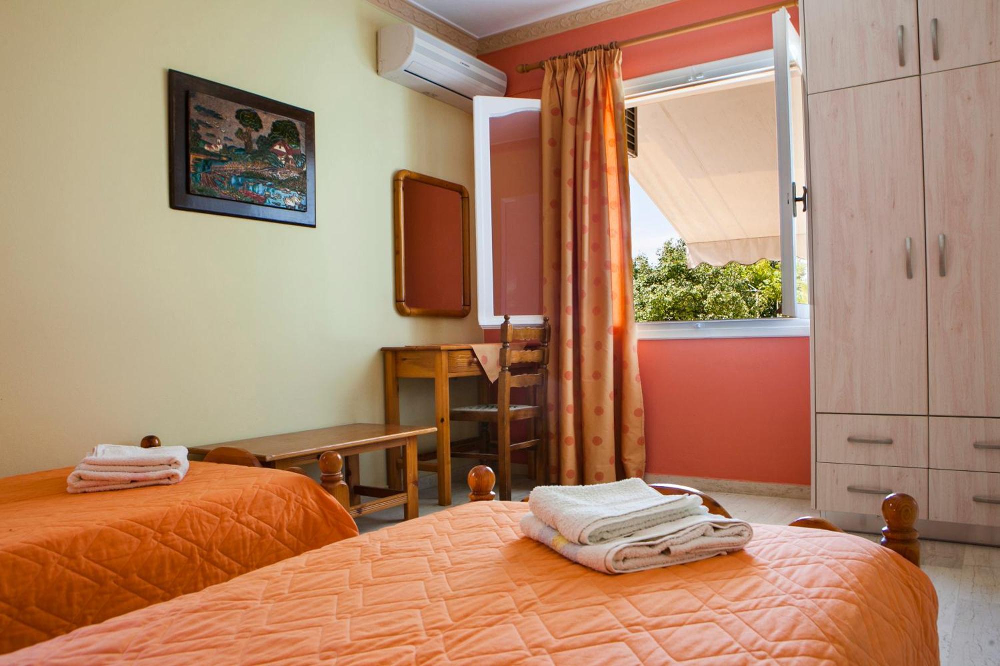 Tzivras Villa & Apartments Lassi  Habitación foto