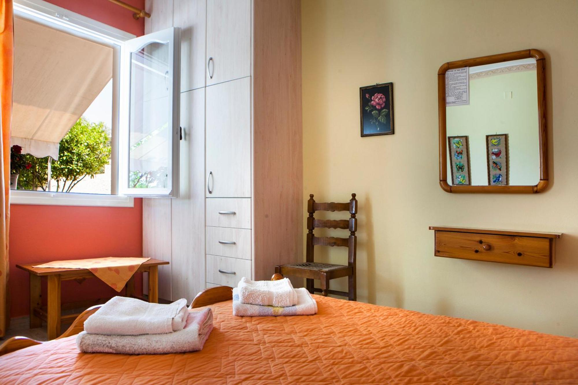 Tzivras Villa & Apartments Lassi  Habitación foto