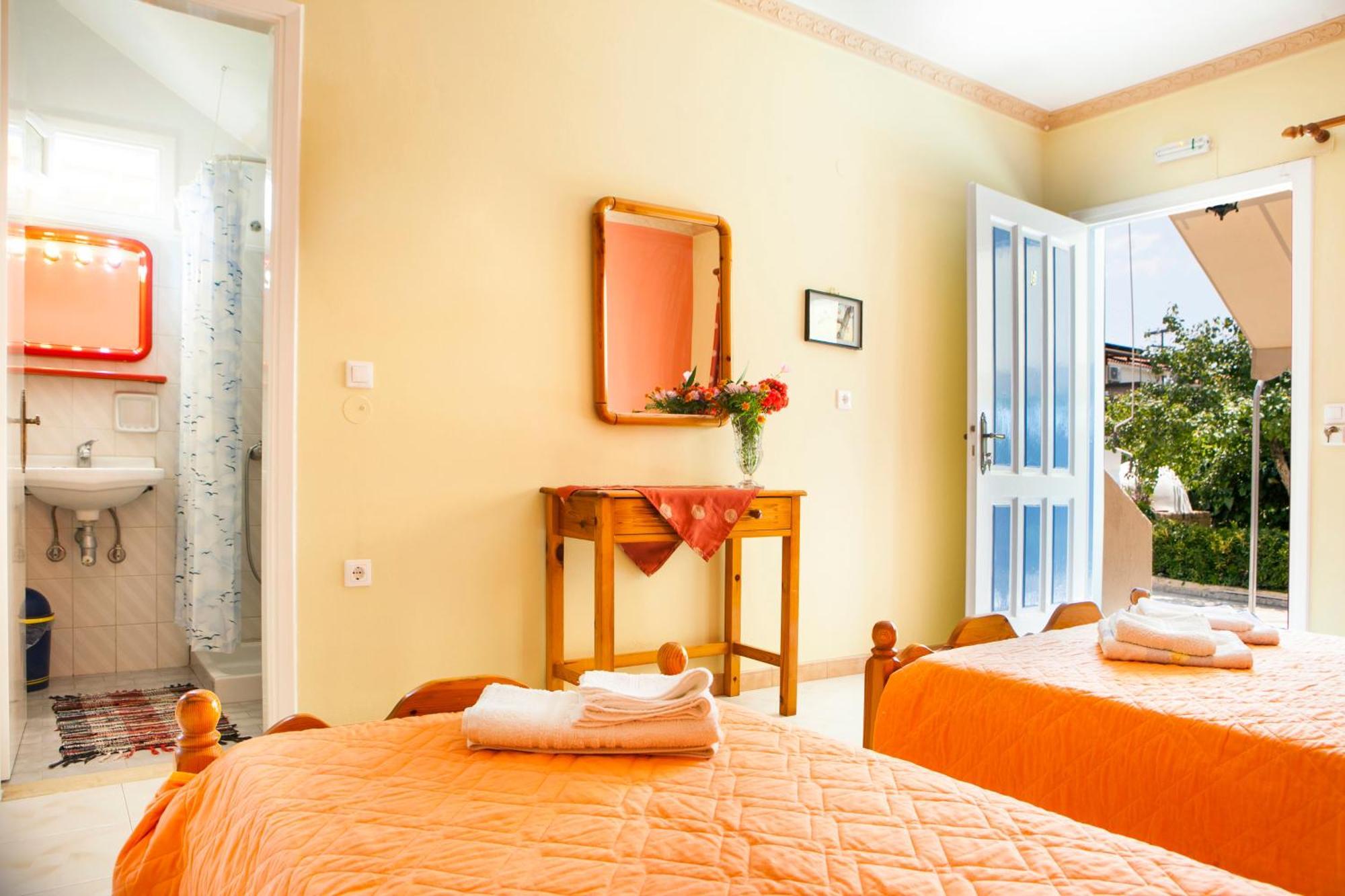 Tzivras Villa & Apartments Lassi  Habitación foto